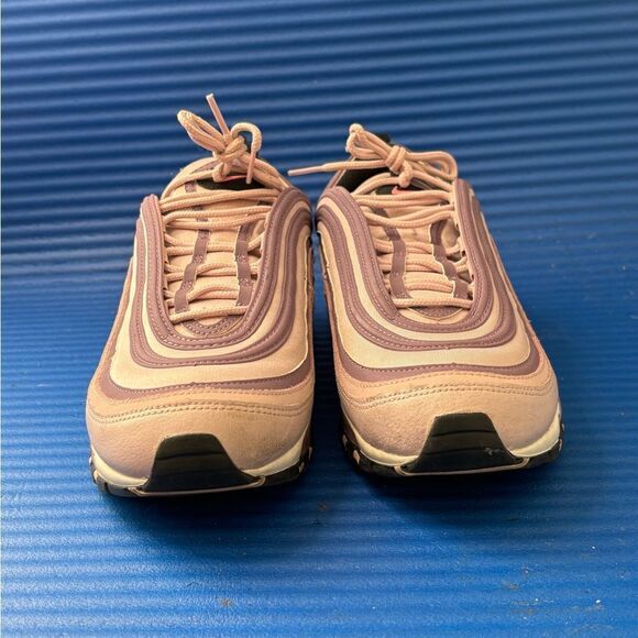 Nike Women's Athletic Shoes - Pink and Black - Picture 3 of 8